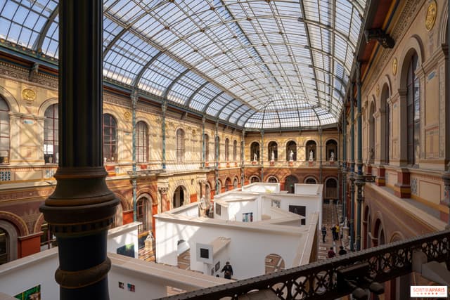 Cour vitrée