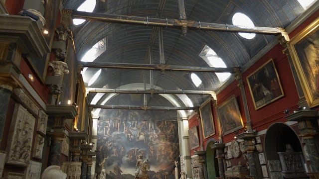 Chapelle des Petits-Augustins venue: historic interior for gala dinners and bespoke receptions.