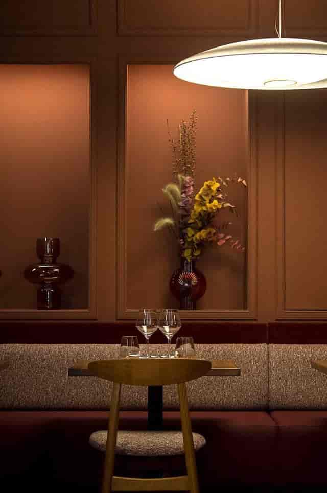 Luxury private dining room in SPHERE for VIP corporate events and high-end boardroom meetings.