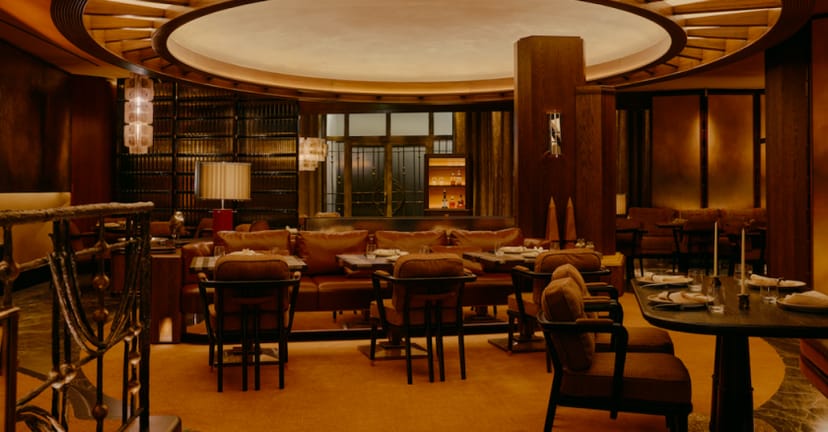 PUR' restaurant lounge: elegant VIP dinner setting for corporate hospitality and networking.