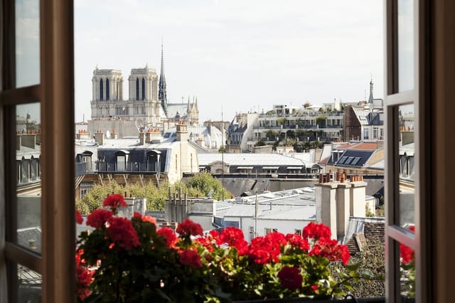 Luxury Parisian executive suite lounge for VIP corporate events and incentive travel.