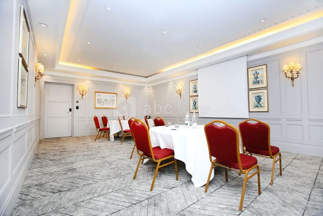 Concorde boardroom at M Social Hotel Paris: elegant small meeting space for corporate presentations.