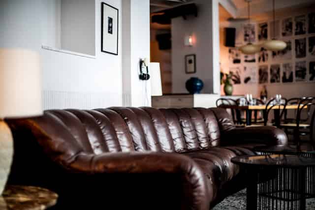 bar