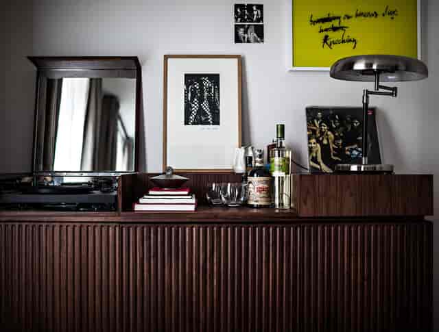 Mid-century VIP bar in Le Pigalle for executive networking and corporate breakout sessions.
