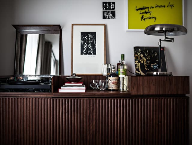 bar