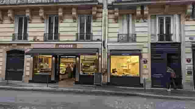Salons