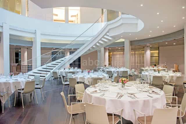Etoile Saint-Honoré atrium with grand staircase for gala dinners and corporate event receptions.