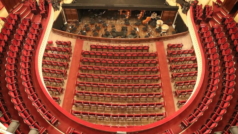 Opéra Comique tiered auditorium for plenary sessions and formal keynote events.