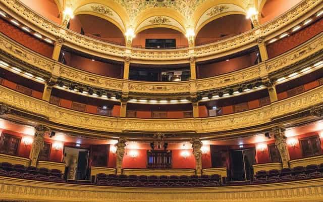 Historic Salle Favart auditorium for corporate awards galas and keynote events.