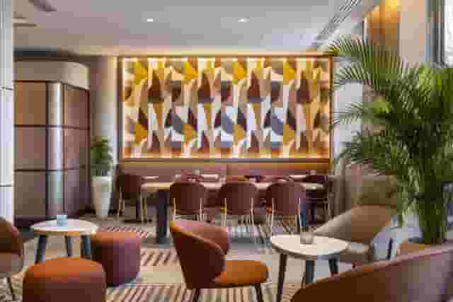 Lounge bar
