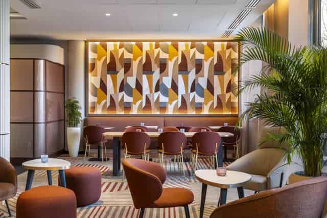 Lounge bar