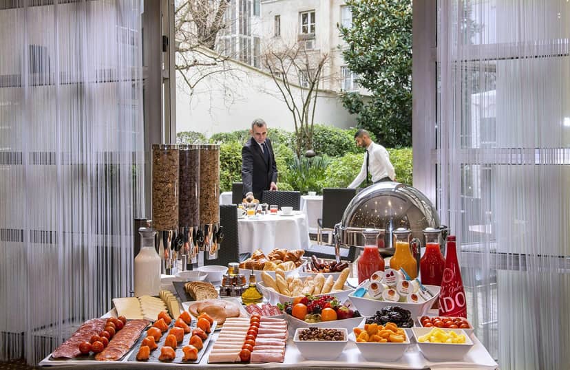 Hôtel Ampère - >Hôtel Ampère</a>