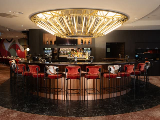 Cocktail bar