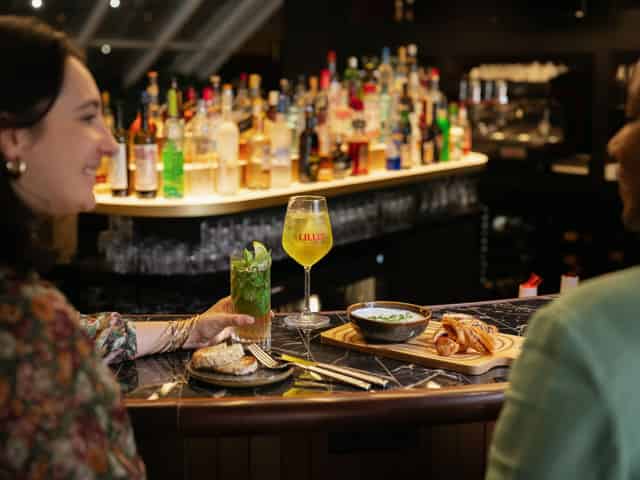 Cocktail bar
