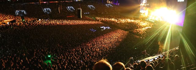 Grande Salle floor layout at Paris La Défense Arena for high-capacity concert venue events.