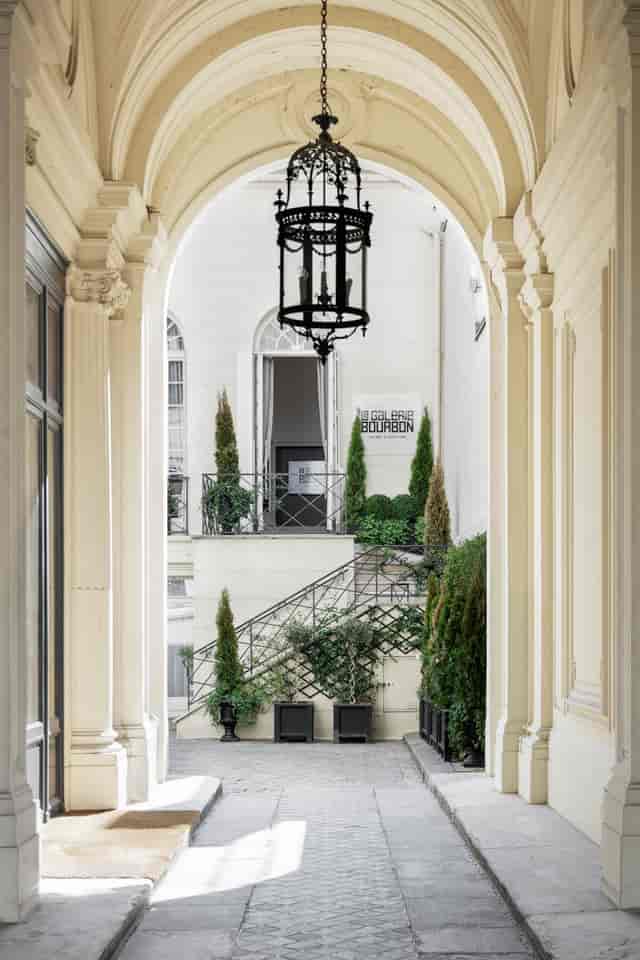 Luxury cocktail reception venue entrance at La Galerie Bourbon for high-end events.