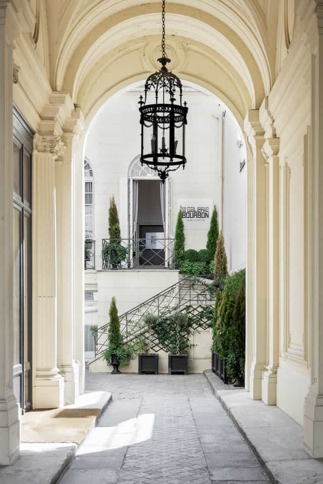 Luxury cocktail reception venue entrance at La Galerie Bourbon for high-end events.