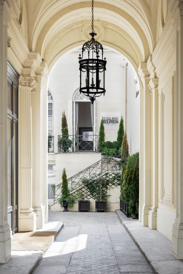 Luxury cocktail reception venue entrance at La Galerie Bourbon for high-end events.