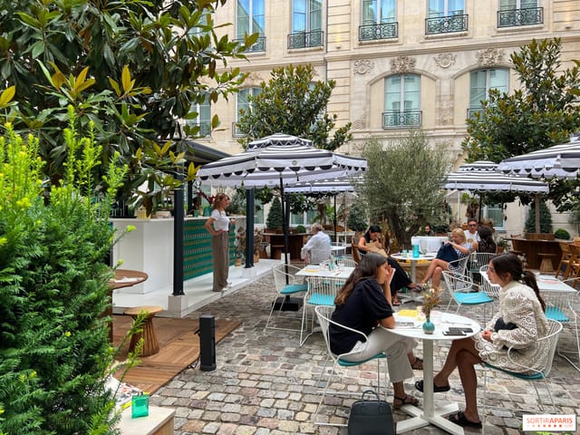 Main Terrace at The Hoxton Paris: upscale outdoor venue for corporate events and cocktail receptions.