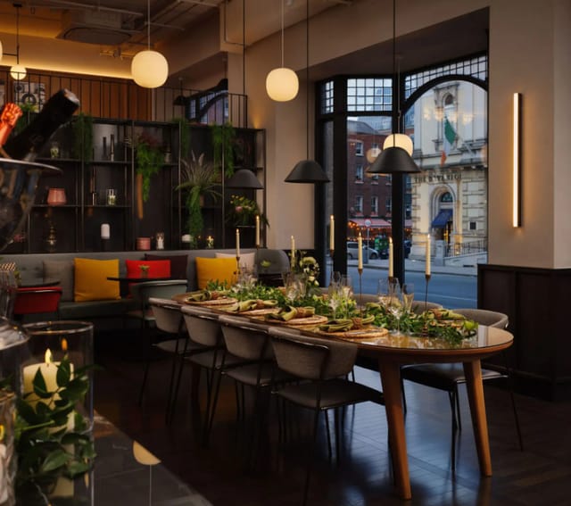 Speranza at The Mont: Intimate semi-private dining space for luxury board meetings and events.