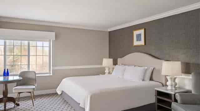 Modern hotel room at The Madison Hotel, ideal for meetings and corporate events.