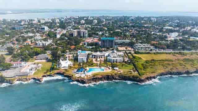 Sadaani Hall at Golden Tulip Dar Es Salaam: Oceanfront event space for corporate retreats.