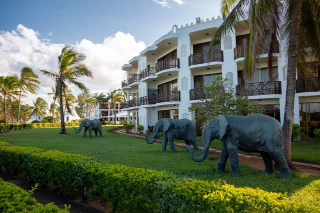Golden Tulip Dar Es Salaam