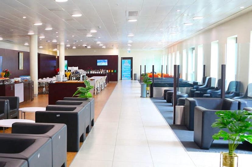 KOFISI Oysterbay private office lounge with modular seating for networking and corporate events.