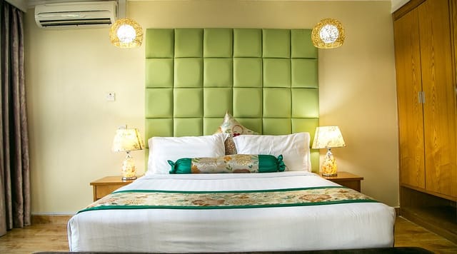 Kebby's Hotel dining area with clean, mid-scale decor for business travel or group accommodations.