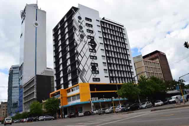 L'Atelier ONOMO Hotel: Modern corporate venue for city conferences and business meetings.