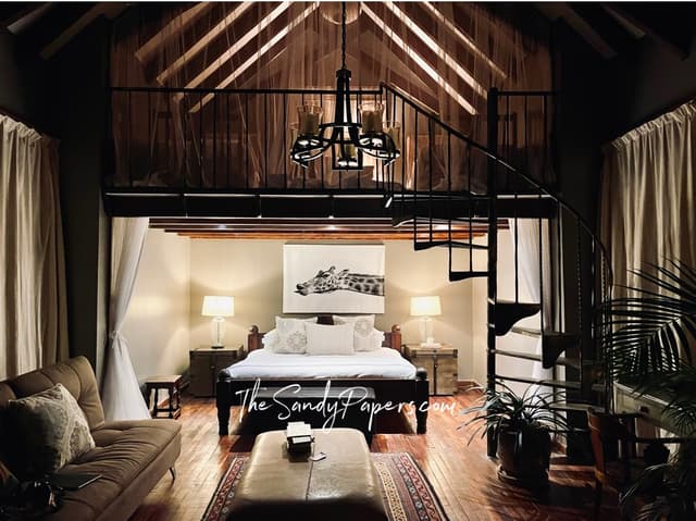 Giraffe Manor