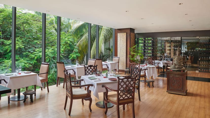 Oriental restaurant with scenic views for corporate luncheons and VIP breakout sessions.