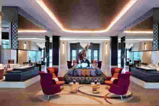 Lobby Lounge & Bar