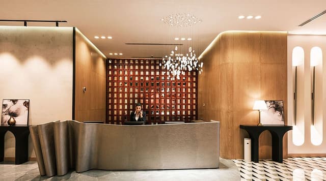 Lobby Lounge & Bar