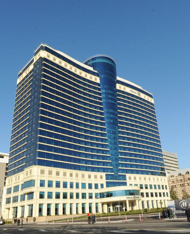 Hilton Baku business center, modern conference venue for large-scale corporate events.