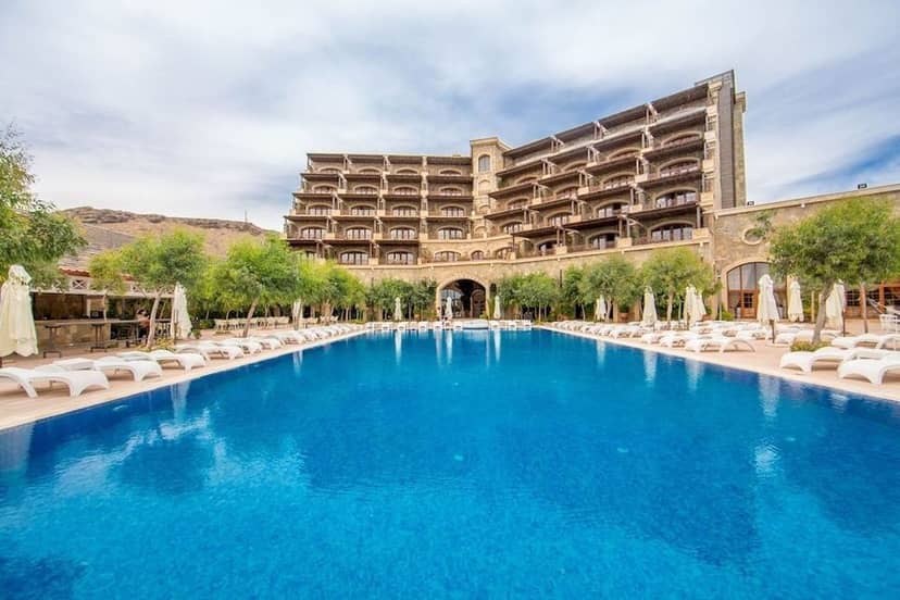 Sapphire Marine luxury resort pool deck for premium incentive travel and gala receptions.