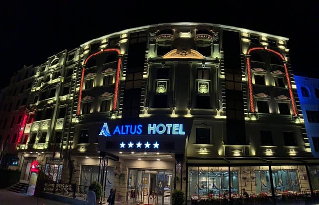 Royal Crown Restaurant