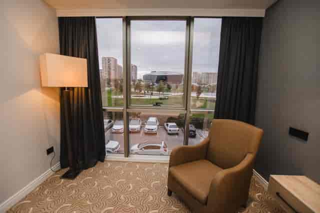Congress Hotel meeting room with quiet reading nook for corporate events and business conferences.