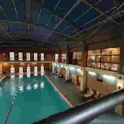 Pool Bar
