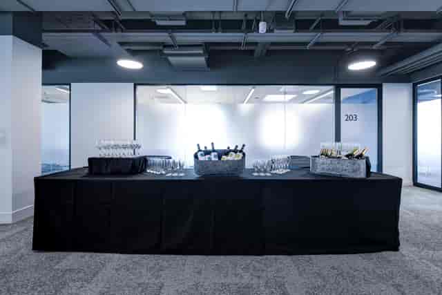 Corporate event bar, cocktail reception, networking.