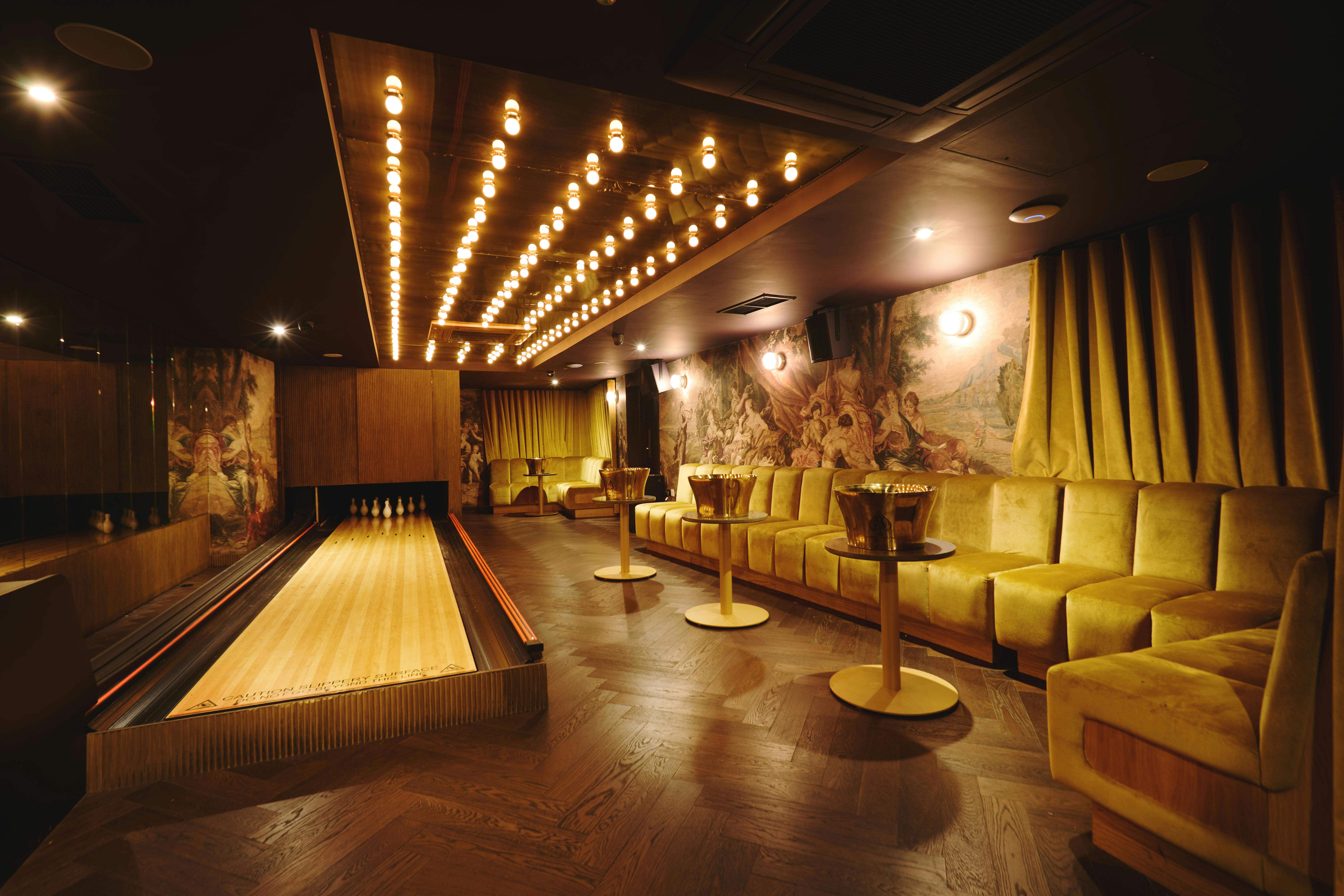 Selene London - Vip Bowling Room image 1