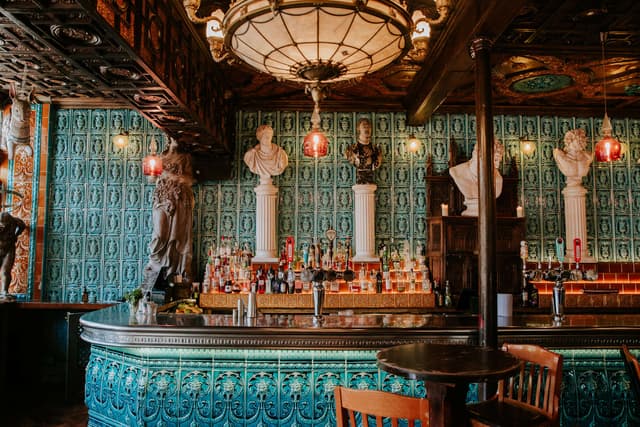 The Old Queen's Head