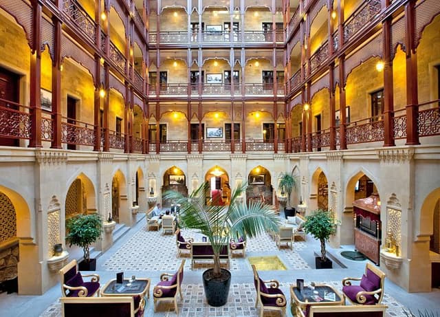 Khanedan Restaurant & Terrace