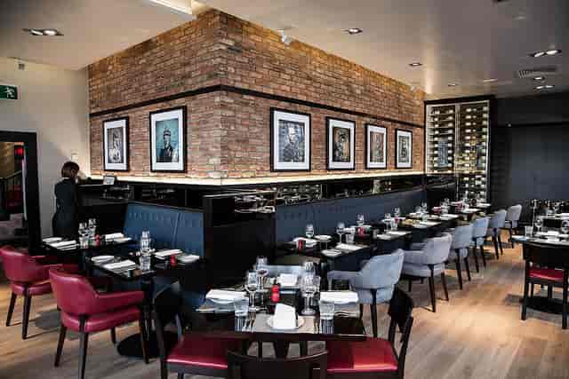 Upscale Brasserie & Bar in Edinburgh Leith: versatile venue for corporate dinners and VIP events.