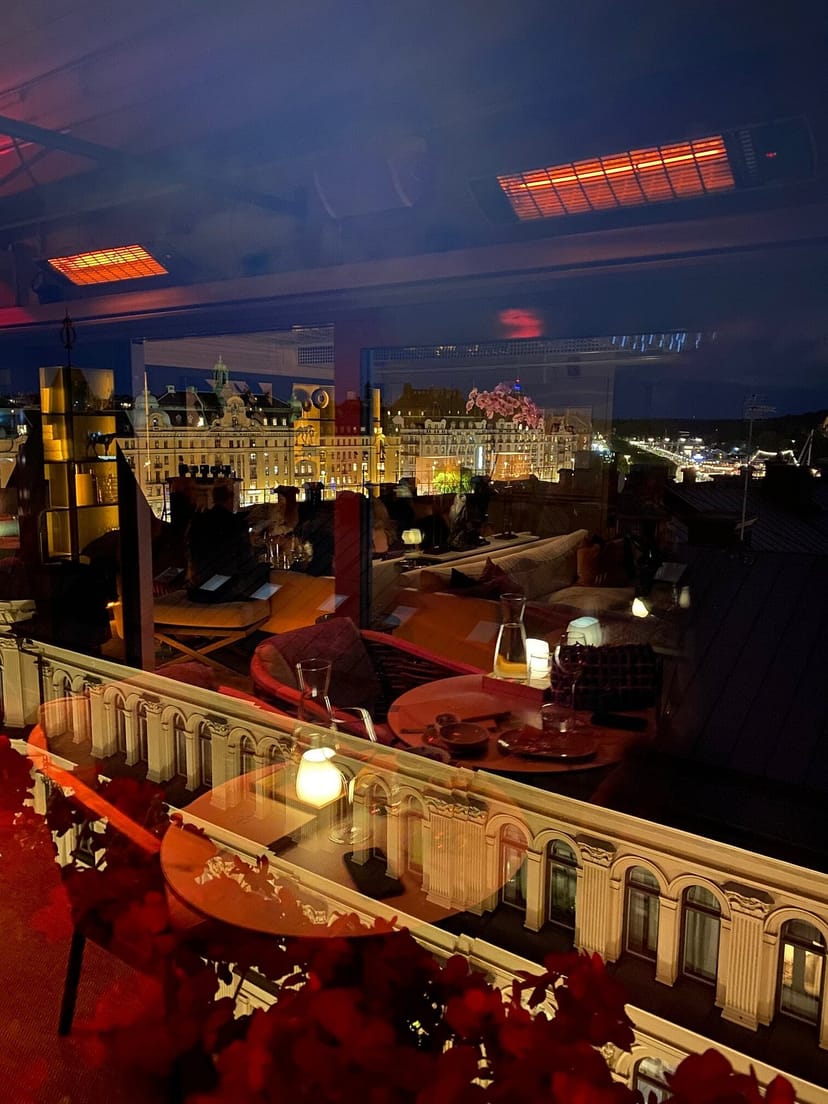 Le Hibou rooftop beer garden for upscale evening reception and executive networking events.