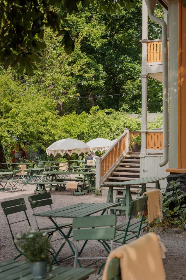 restaurant