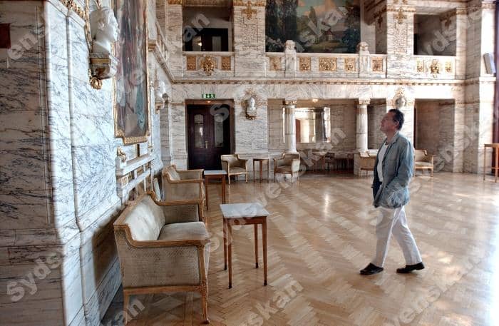 Marmorfoajén historic foyer: elegant space for VIP registration and upscale corporate events.