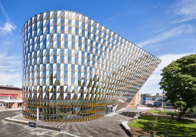 Erling Persson Hall