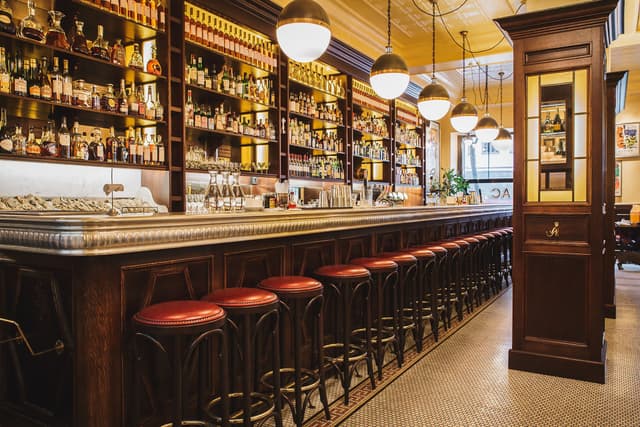 Bar