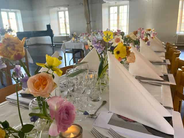 Banquet hall